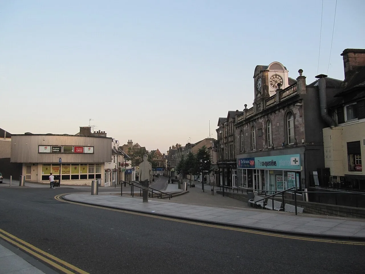 Historic street view of Alloa High Street
