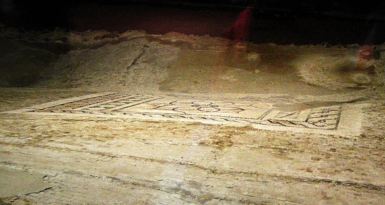 The surviving patterned Roman mosaic inside Canterbury Roman Museum