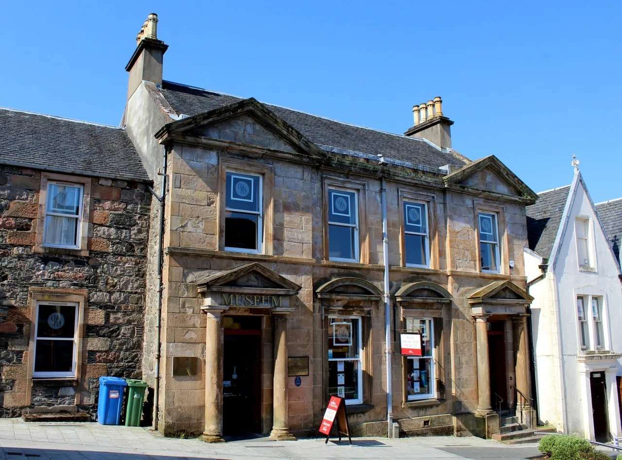 West Highland Museum frontage on Cameron Square