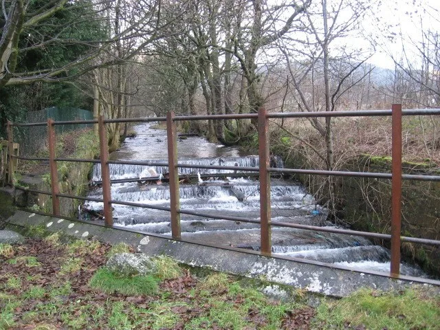 Devon Way bridge crossing the Dollar Burn