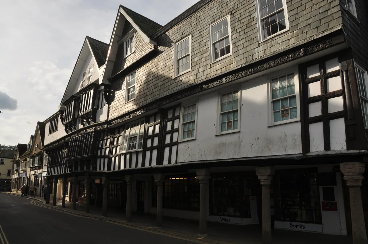 The Butterwalk merchant houses containing Dartmouth Museum