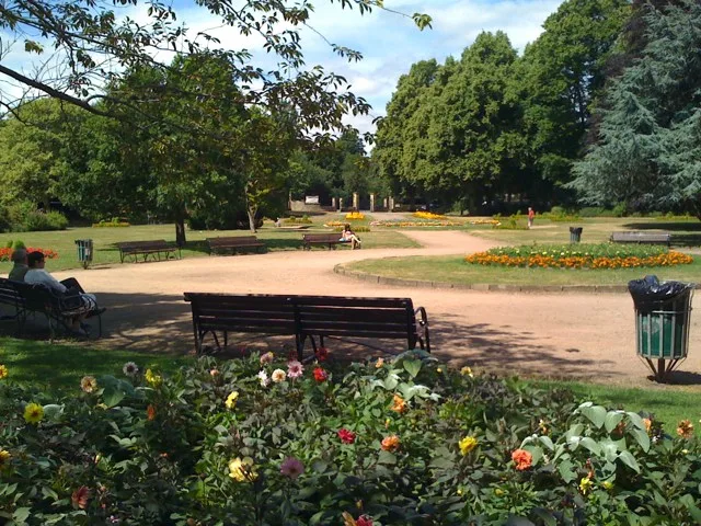 Open green space in St Nicholas Park, Warwick