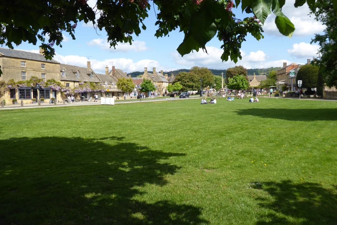 Broadway village green and stone buildings