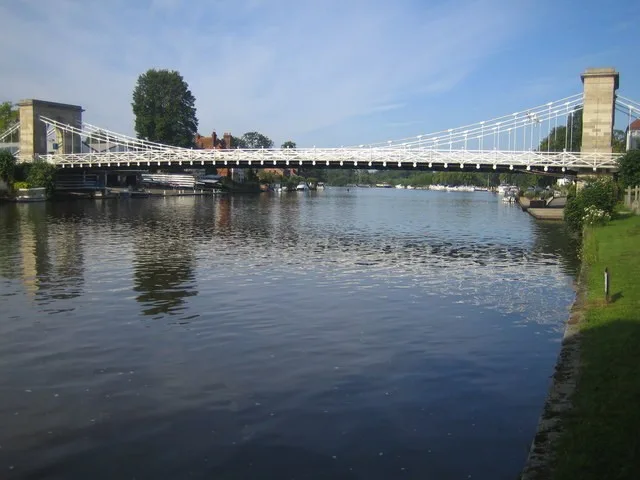 Marlow Suspension Bridge