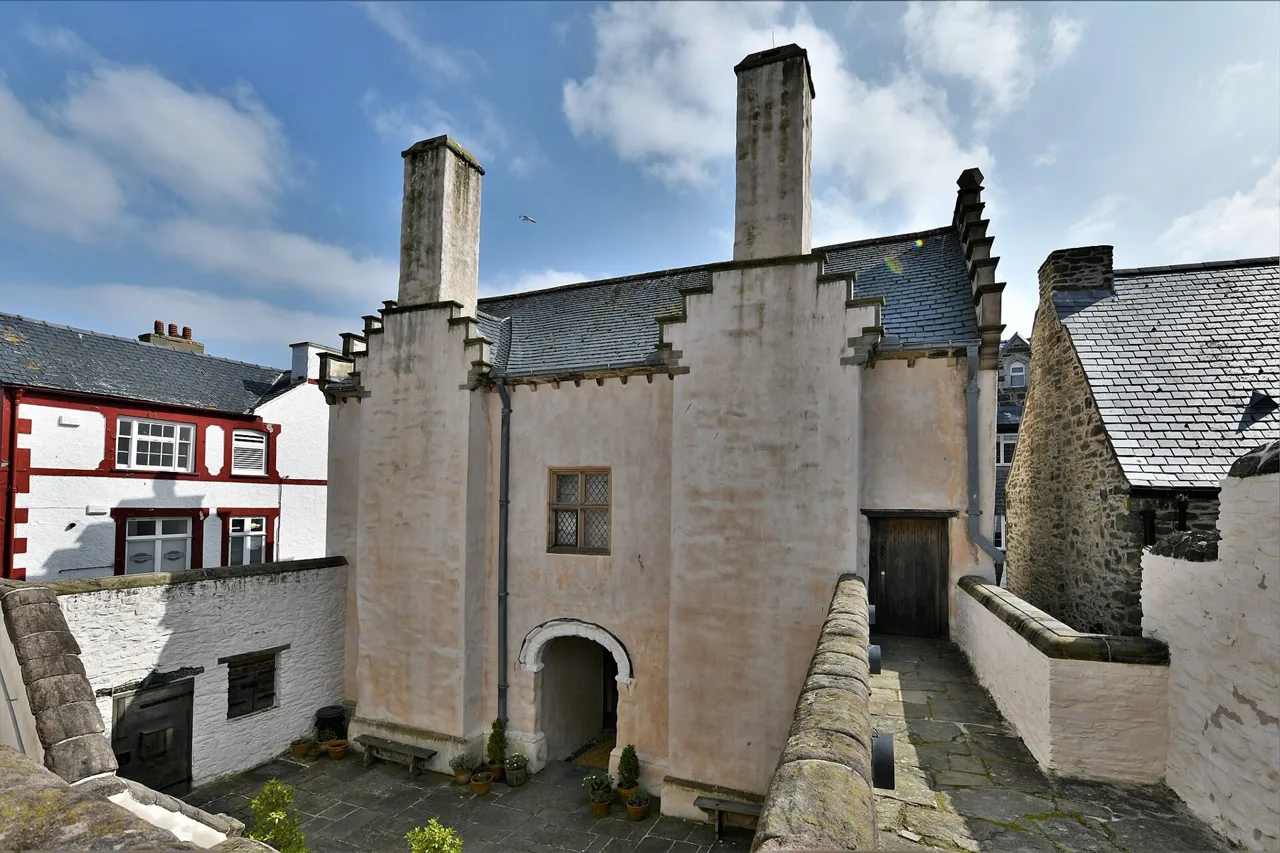 The gatehouse and lower courtyard at Plas Mawr