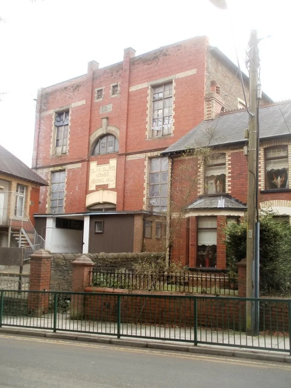 Historic exterior of Newbridge’s Celynen Memorial Hall, now Newbridge Memo