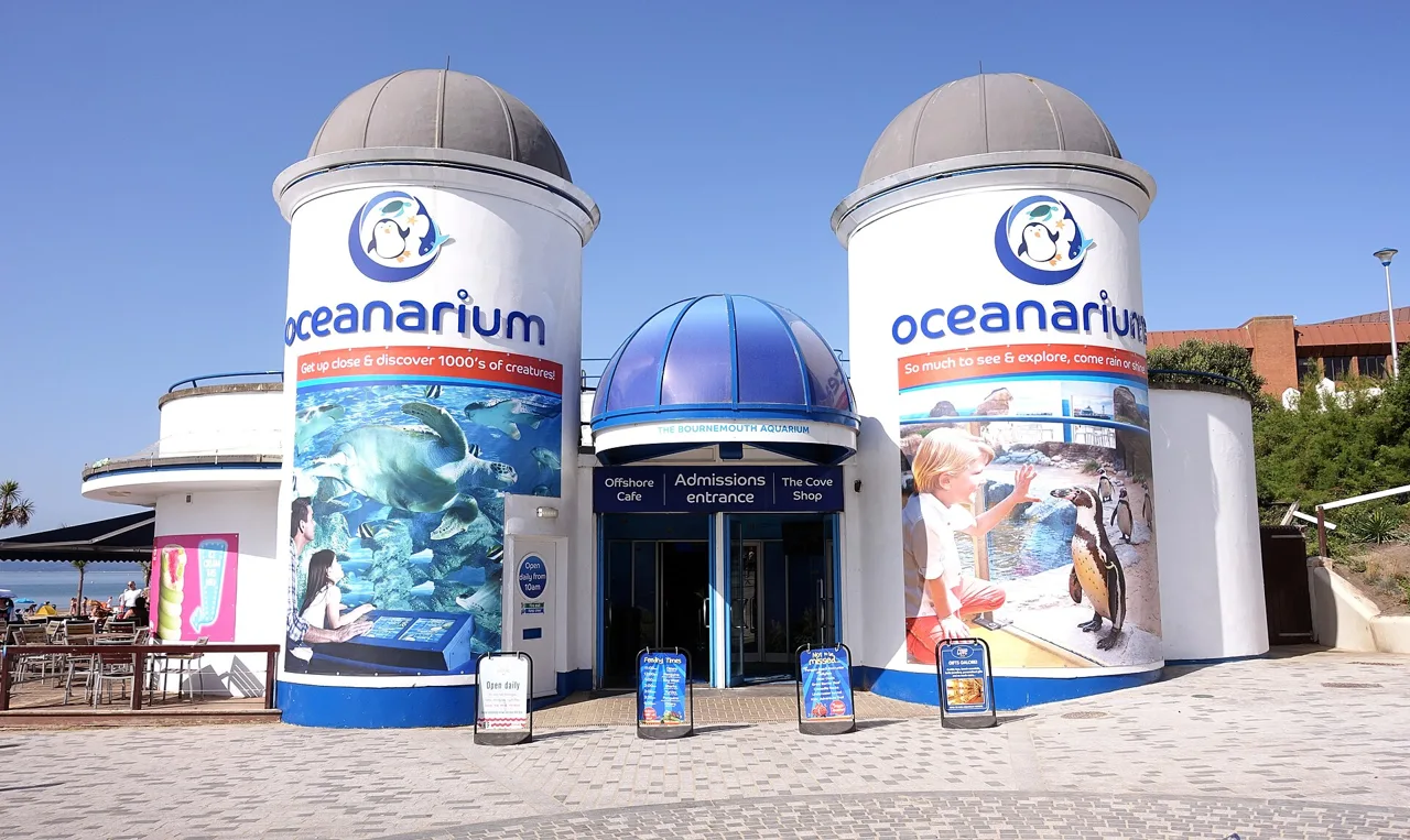 The twin towers and entrance to Bournemouth Oceanarium