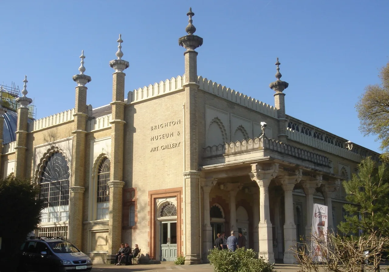 Brighton Museum and Art Gallery’s decorated exterior and entrance