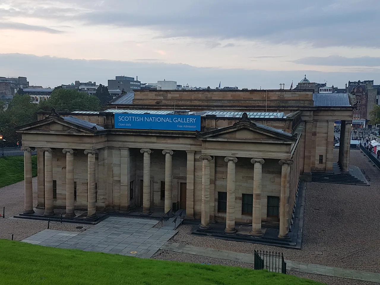 The columned exterior of the Scottish National Gallery on the Mound