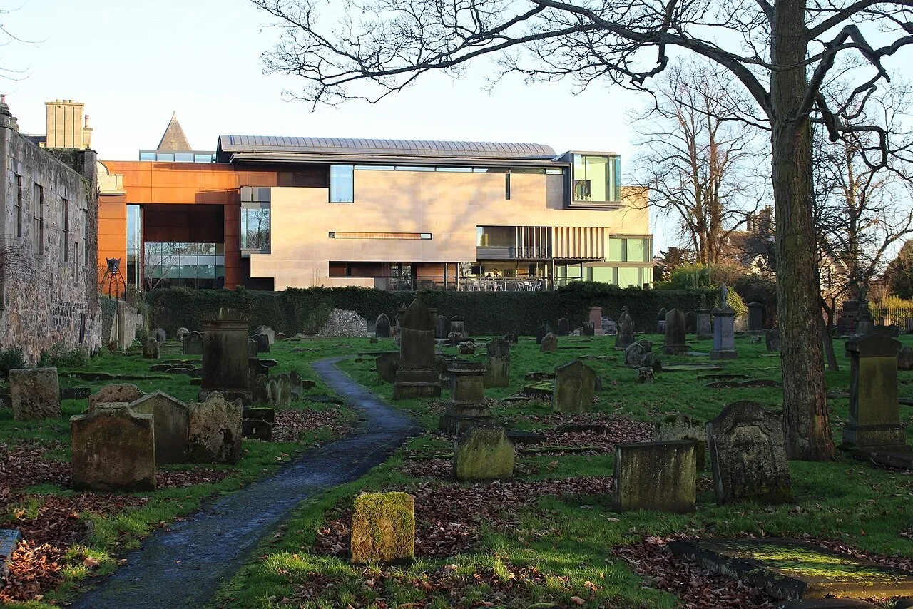 Dunfermline Carnegie Library and museum exterior