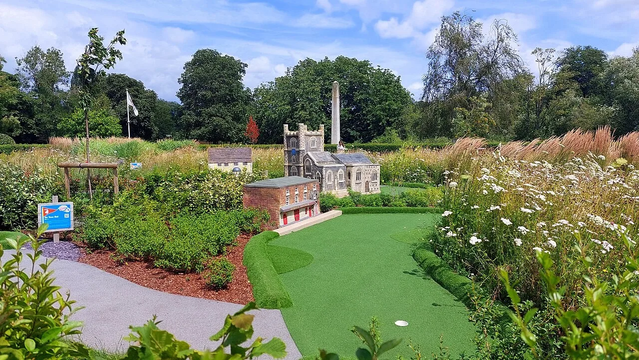 Henley Adventure Golf course beside Mill Meadows